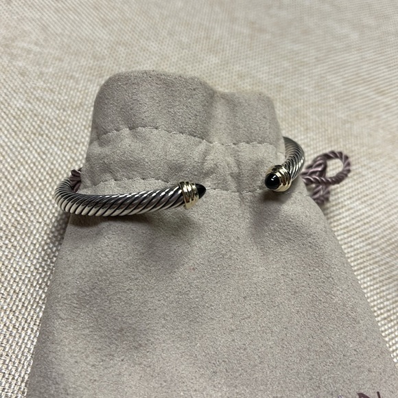 David Yurman Cable Classics Petite Color Bracelet with Black Onyx & 14K Gold - Picture 4 of 13